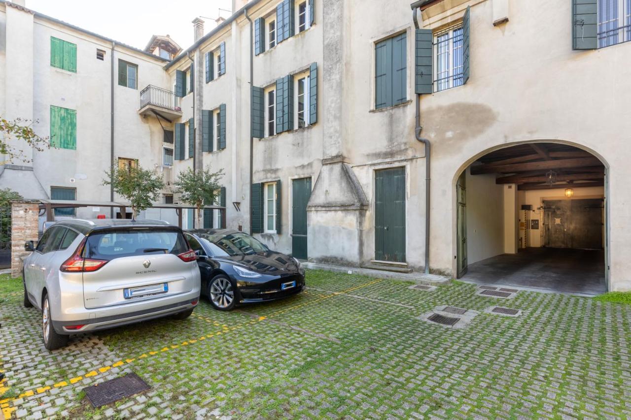 Ferienwohnung Casa Charleston In Palazzo Nobiliare Al Duomo Padua Exterior foto