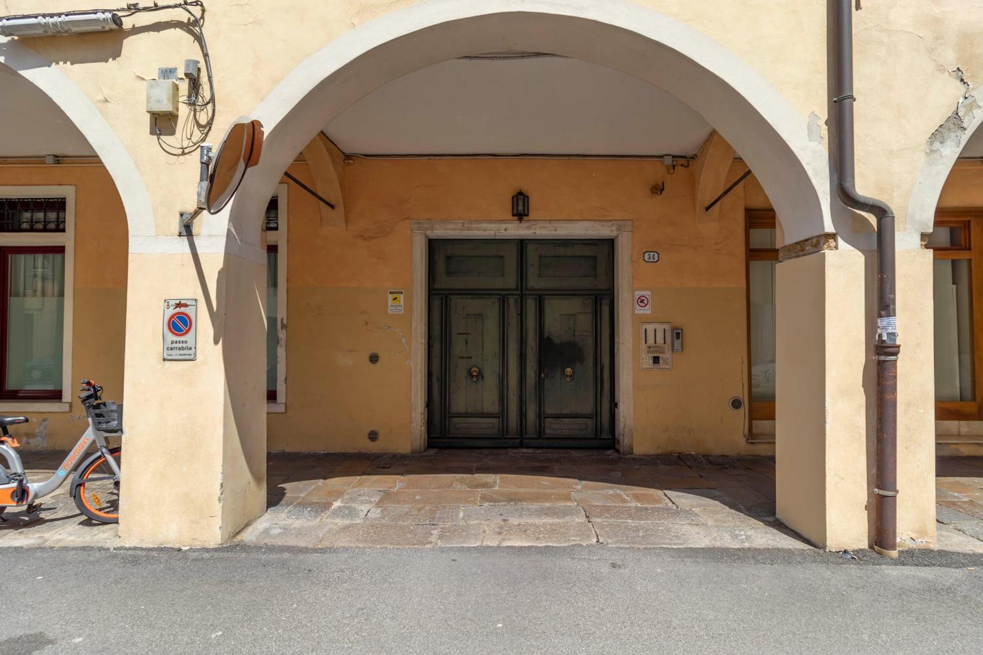 Ferienwohnung Casa Charleston In Palazzo Nobiliare Al Duomo Padua Exterior foto