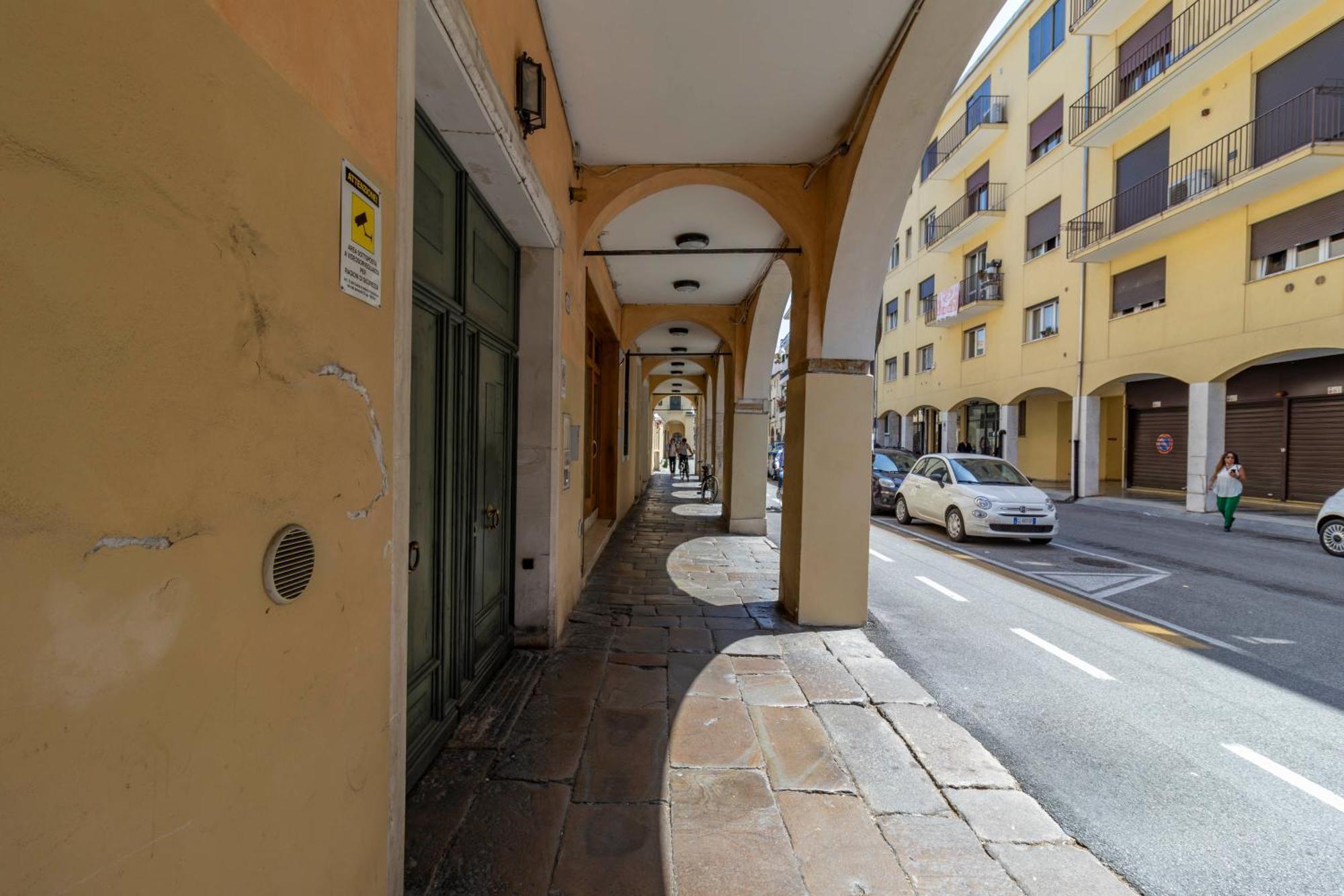 Ferienwohnung Casa Charleston In Palazzo Nobiliare Al Duomo Padua Exterior foto
